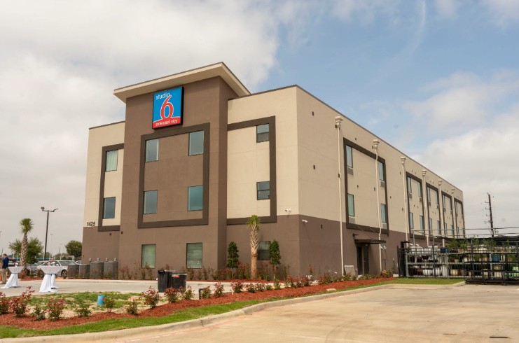 23 hotel marketing strategy ideas to boost your bookings