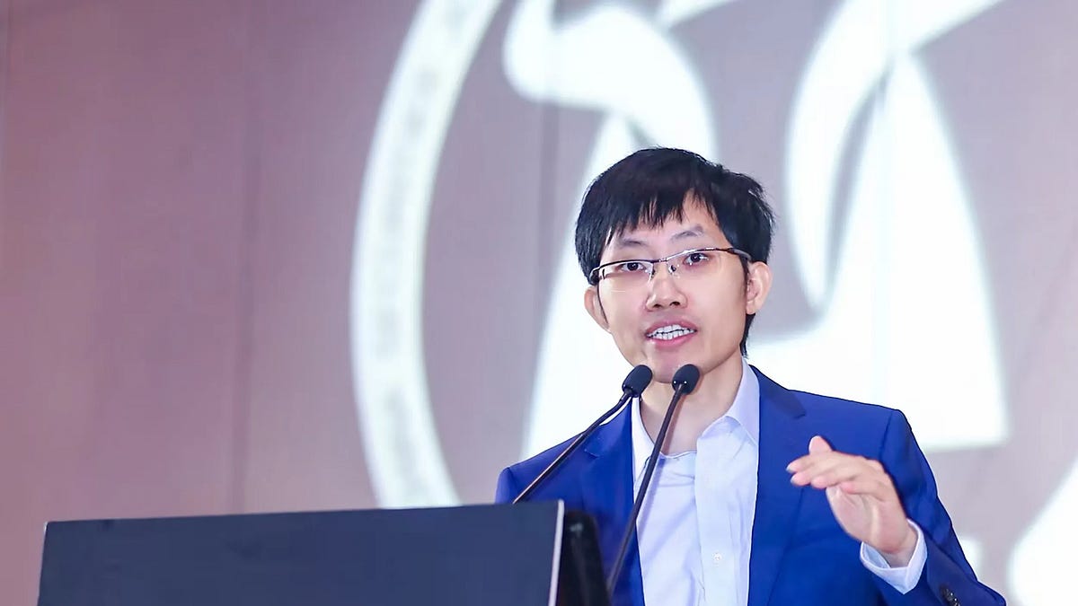 Revealed: Exclusive Insights from Liang Wenfeng's Discussion with DeepSeek Investors